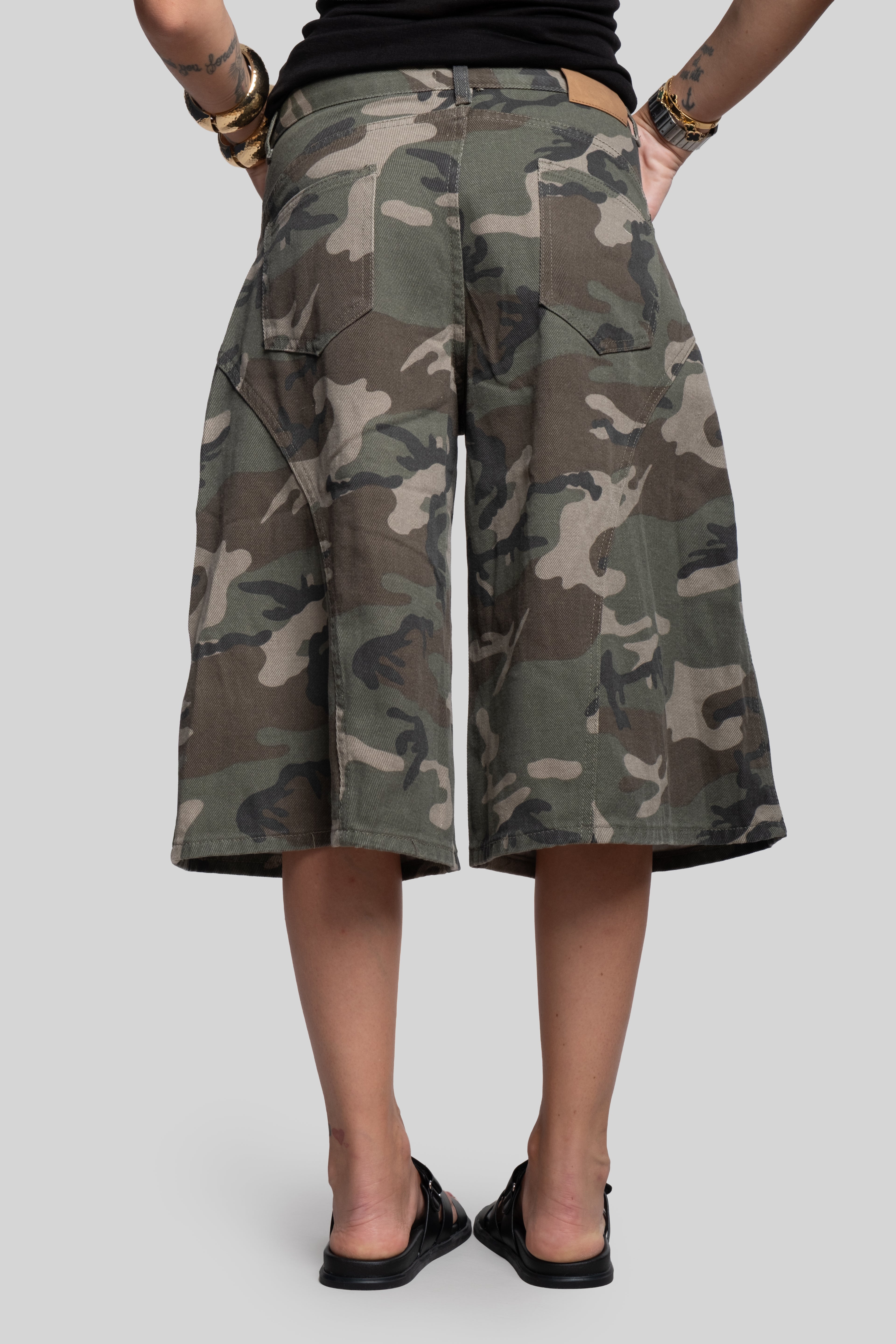Max bermuda militare
