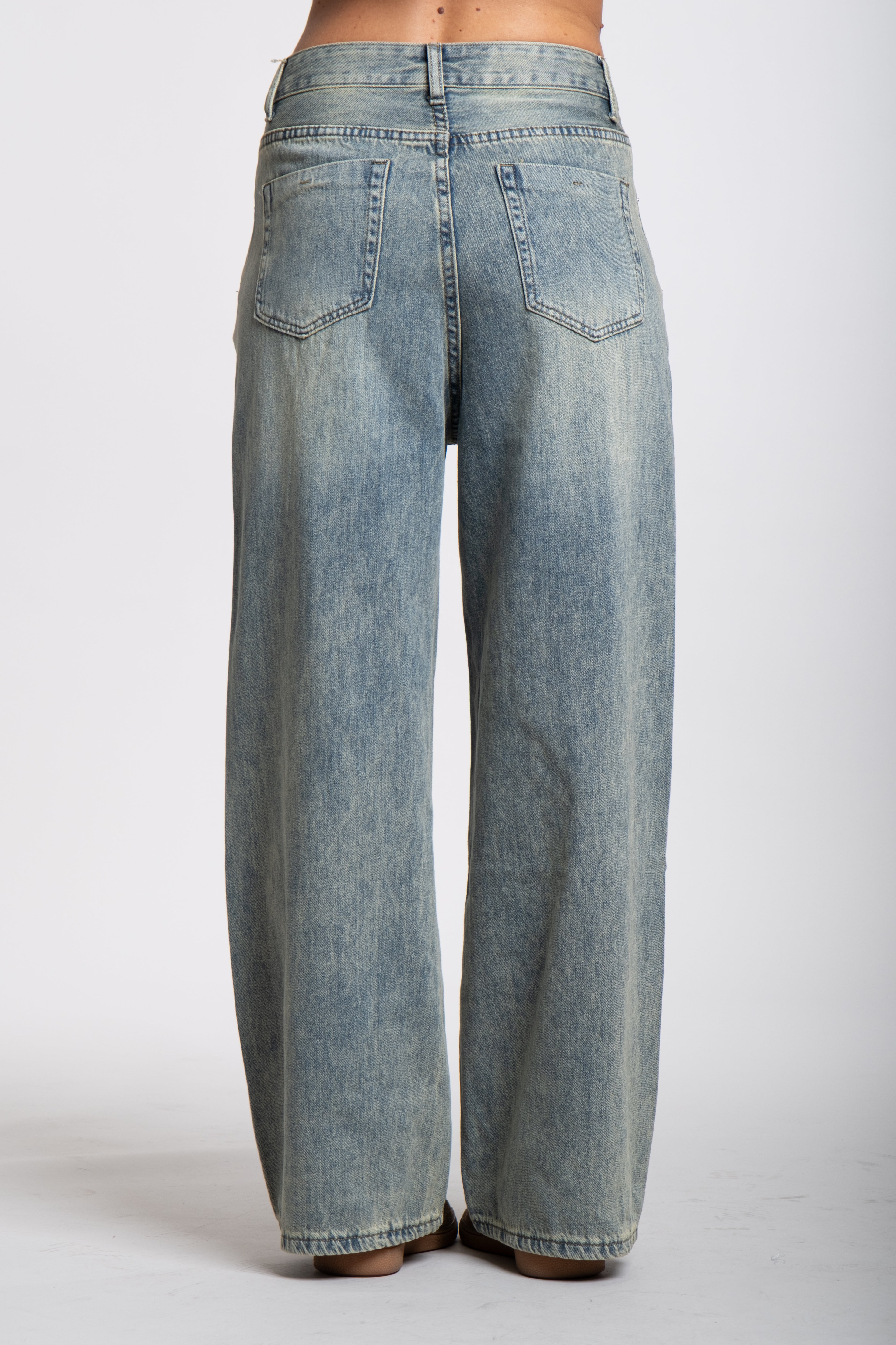 Jeans diritto sabbiato