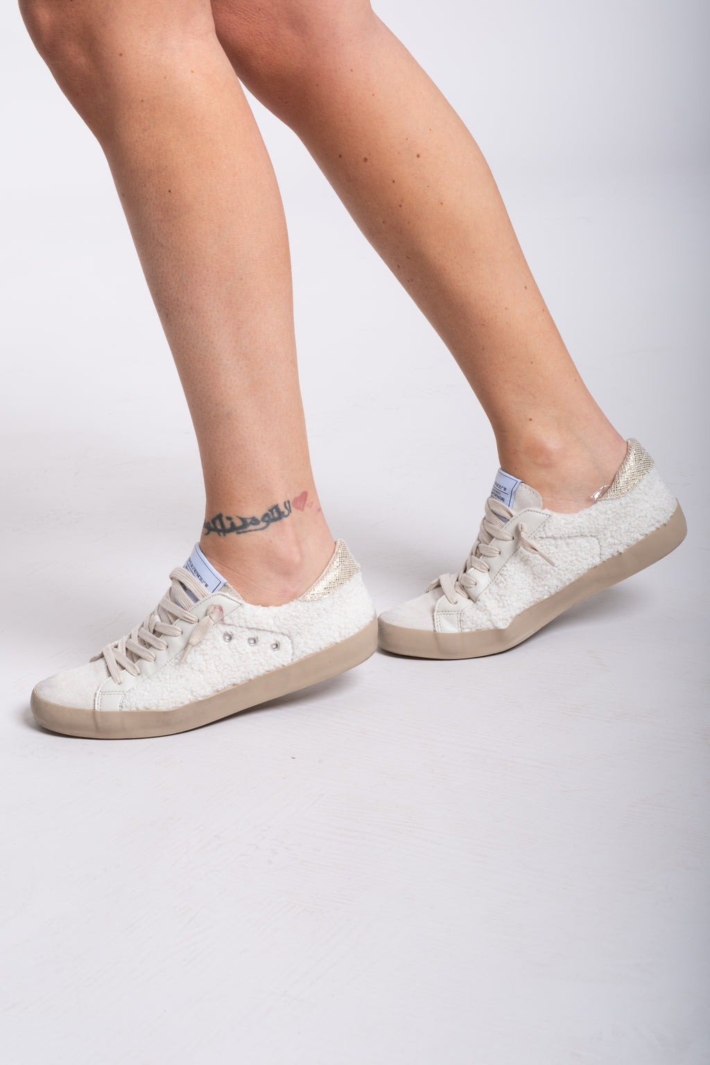 Sneaker golden