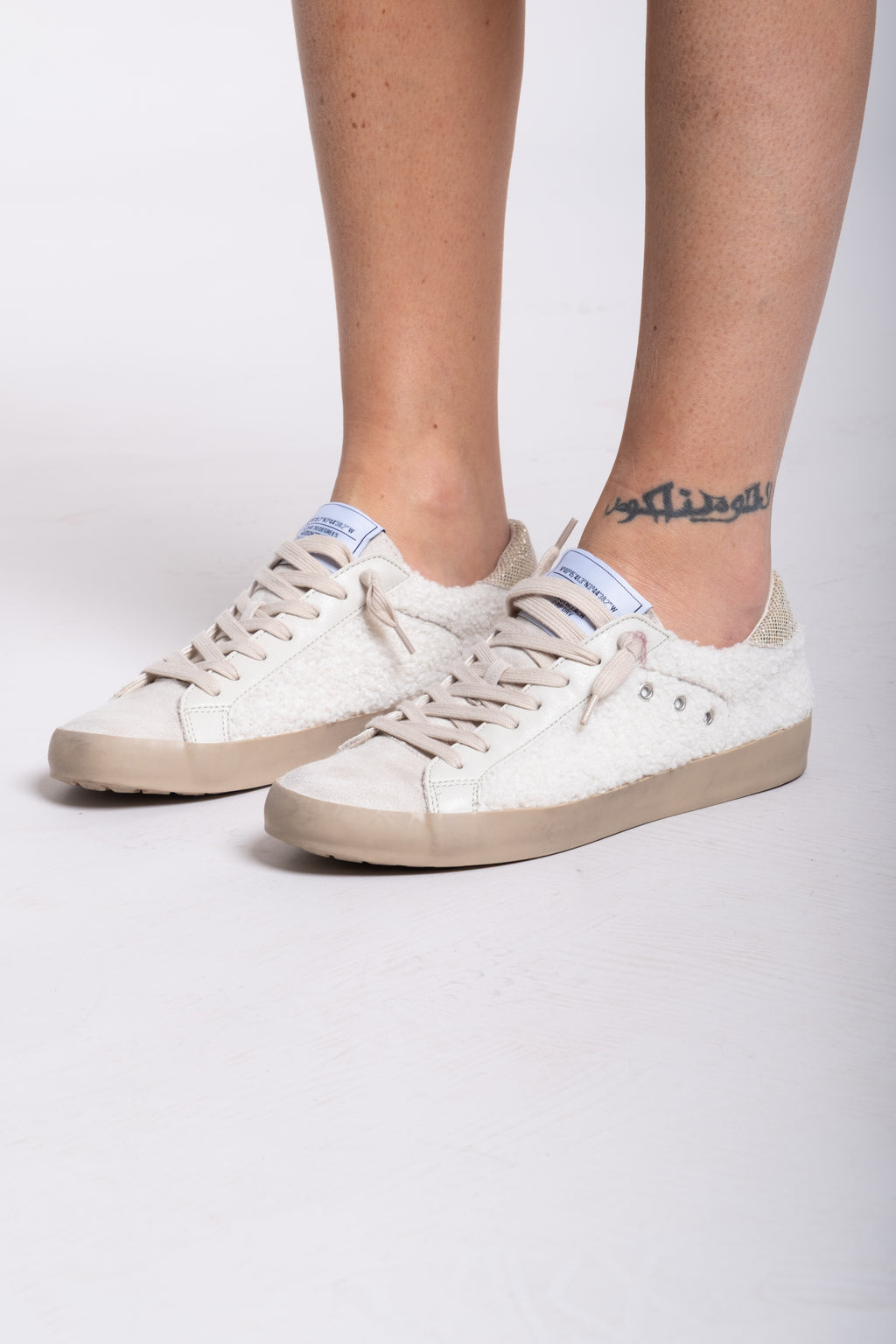 Sneaker golden