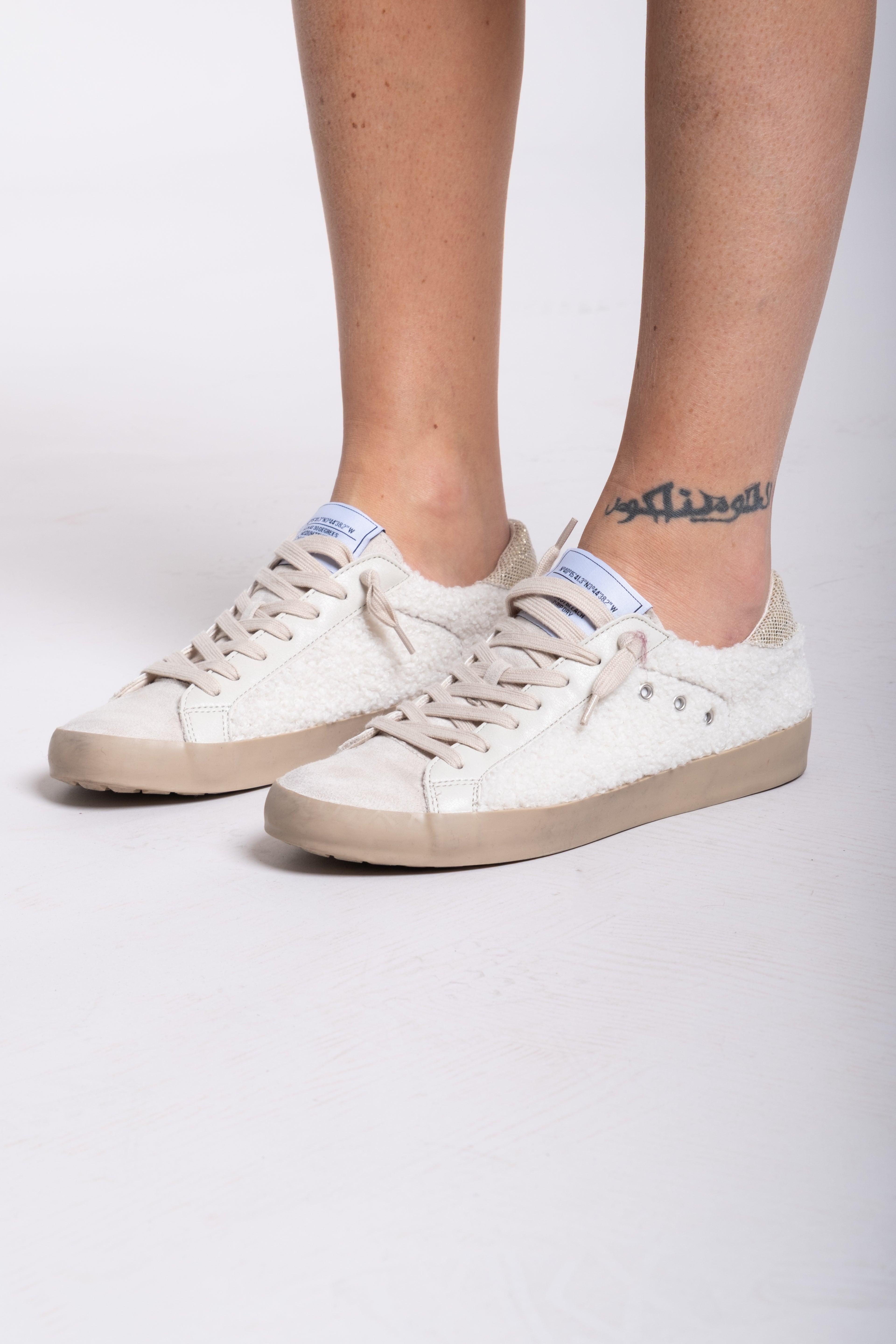Sneaker golden