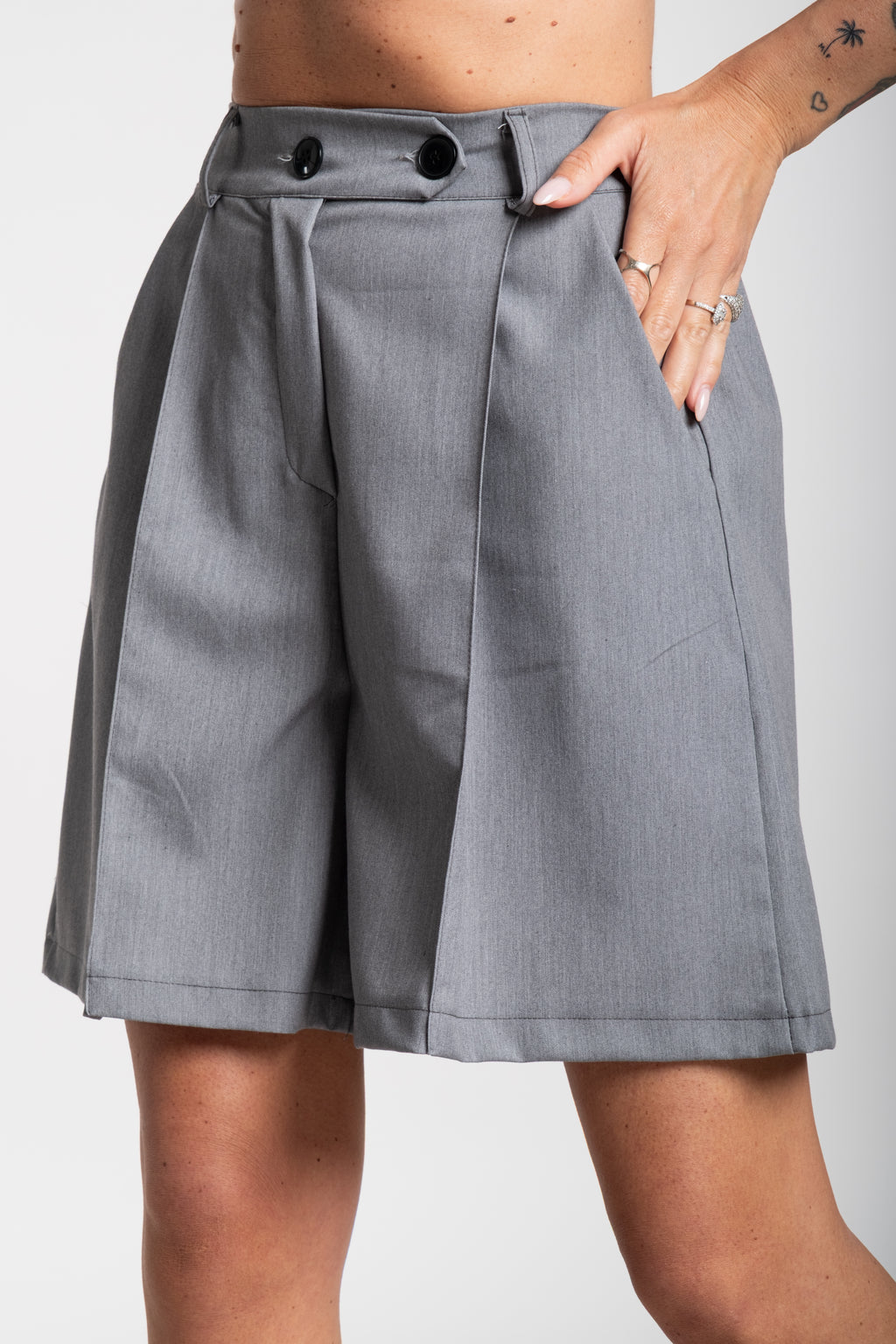 Bermuda grigio