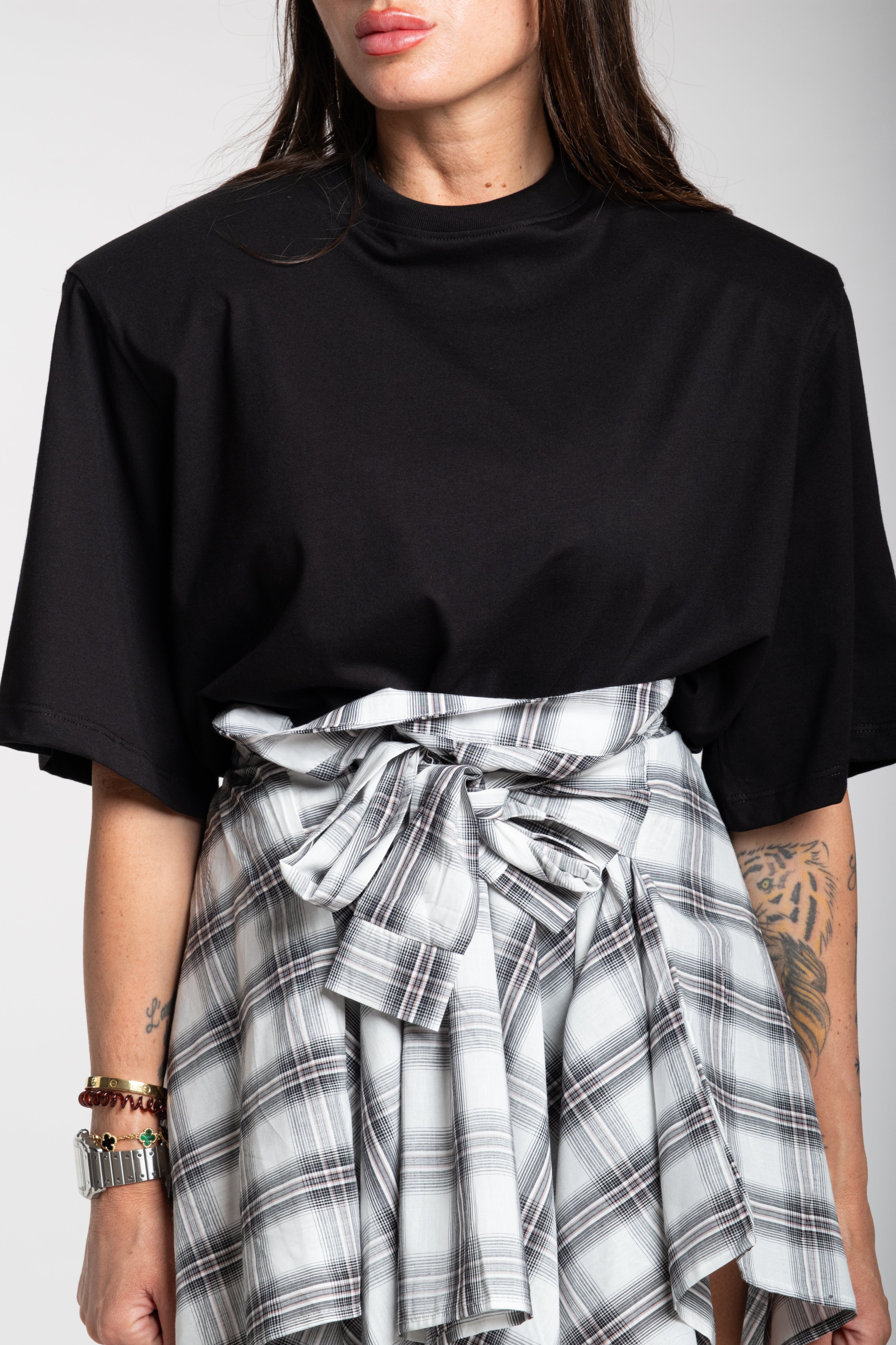 Maglia spallina nera