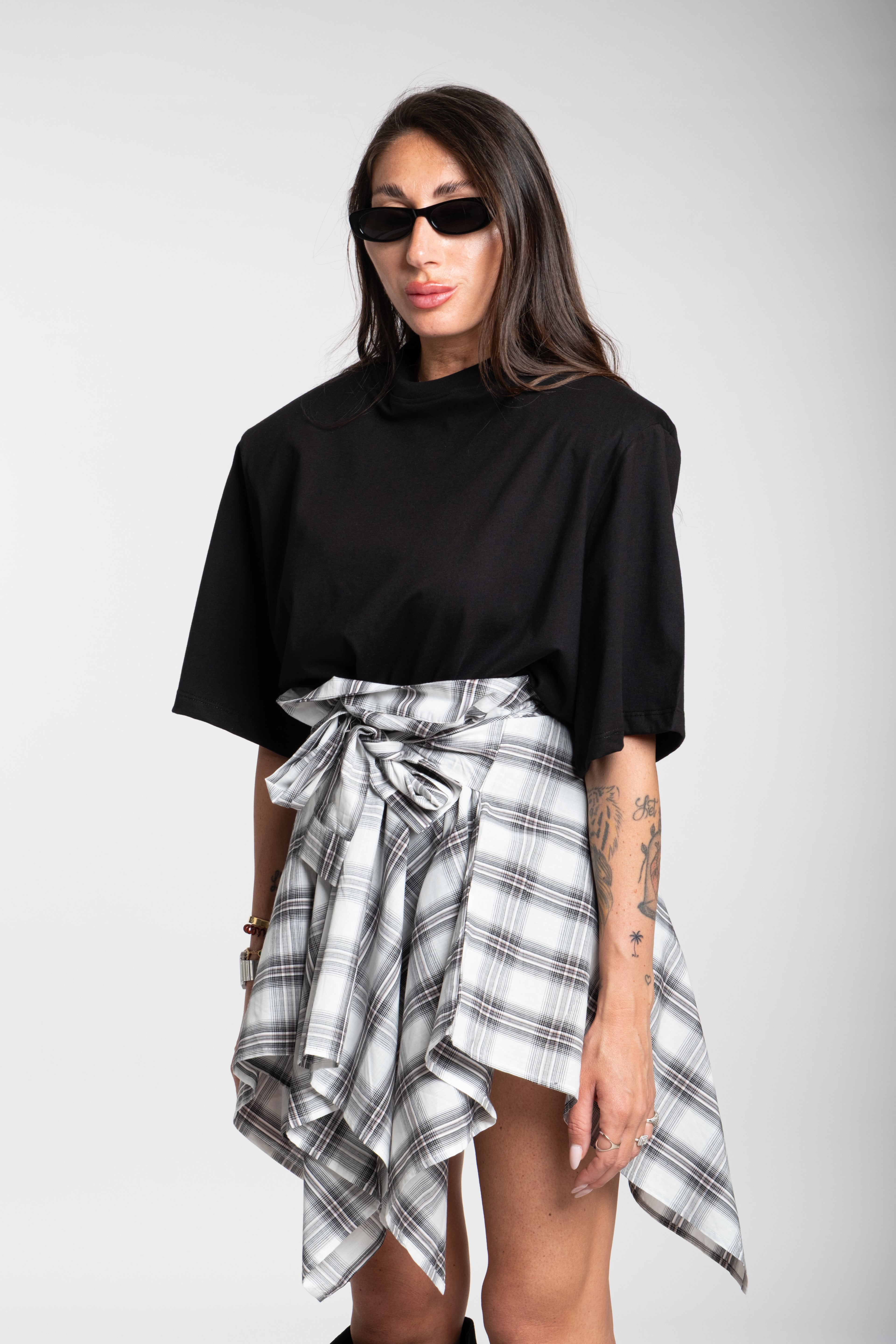 Maglia spallina nera
