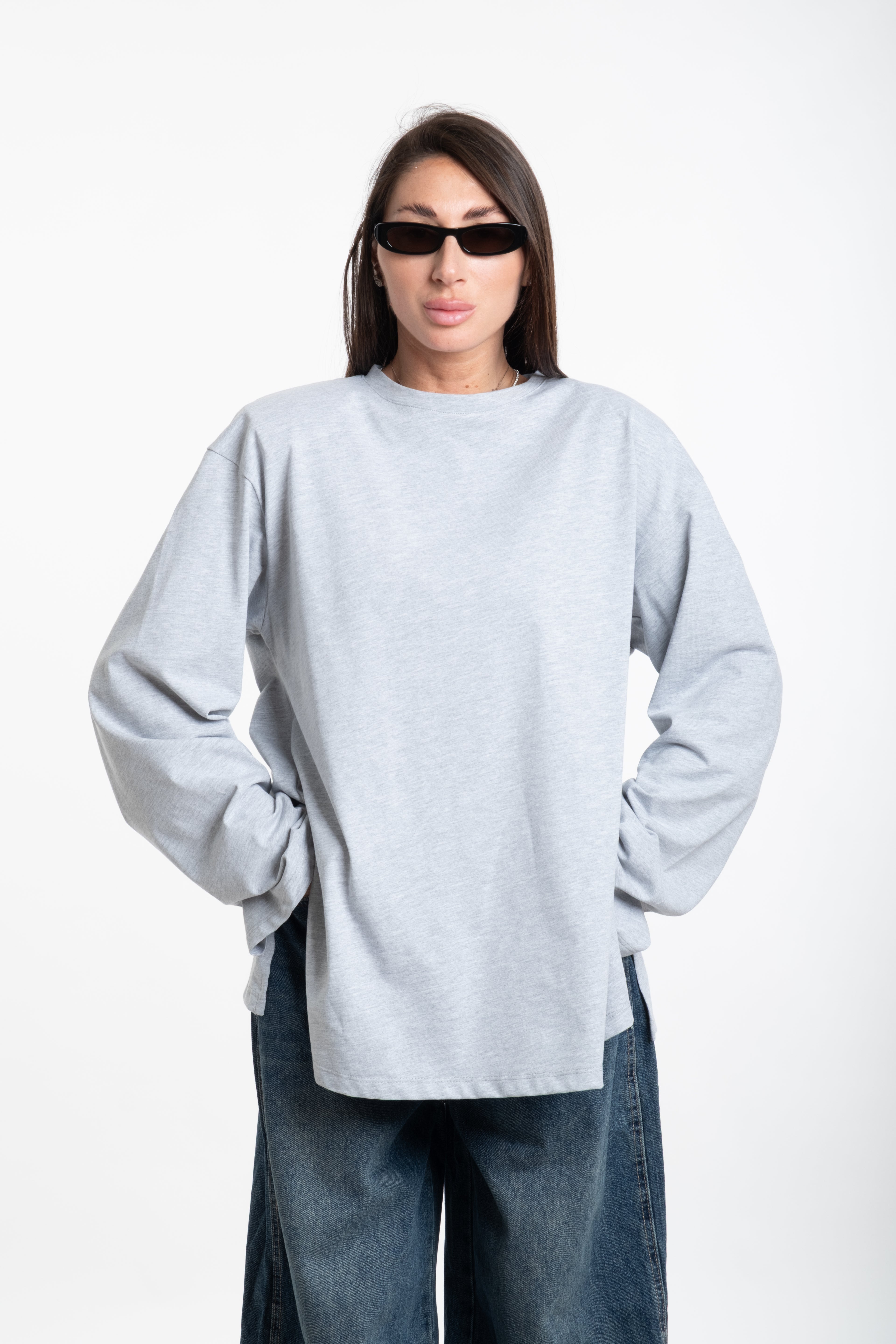 Maglia spallina manica lunga grigia