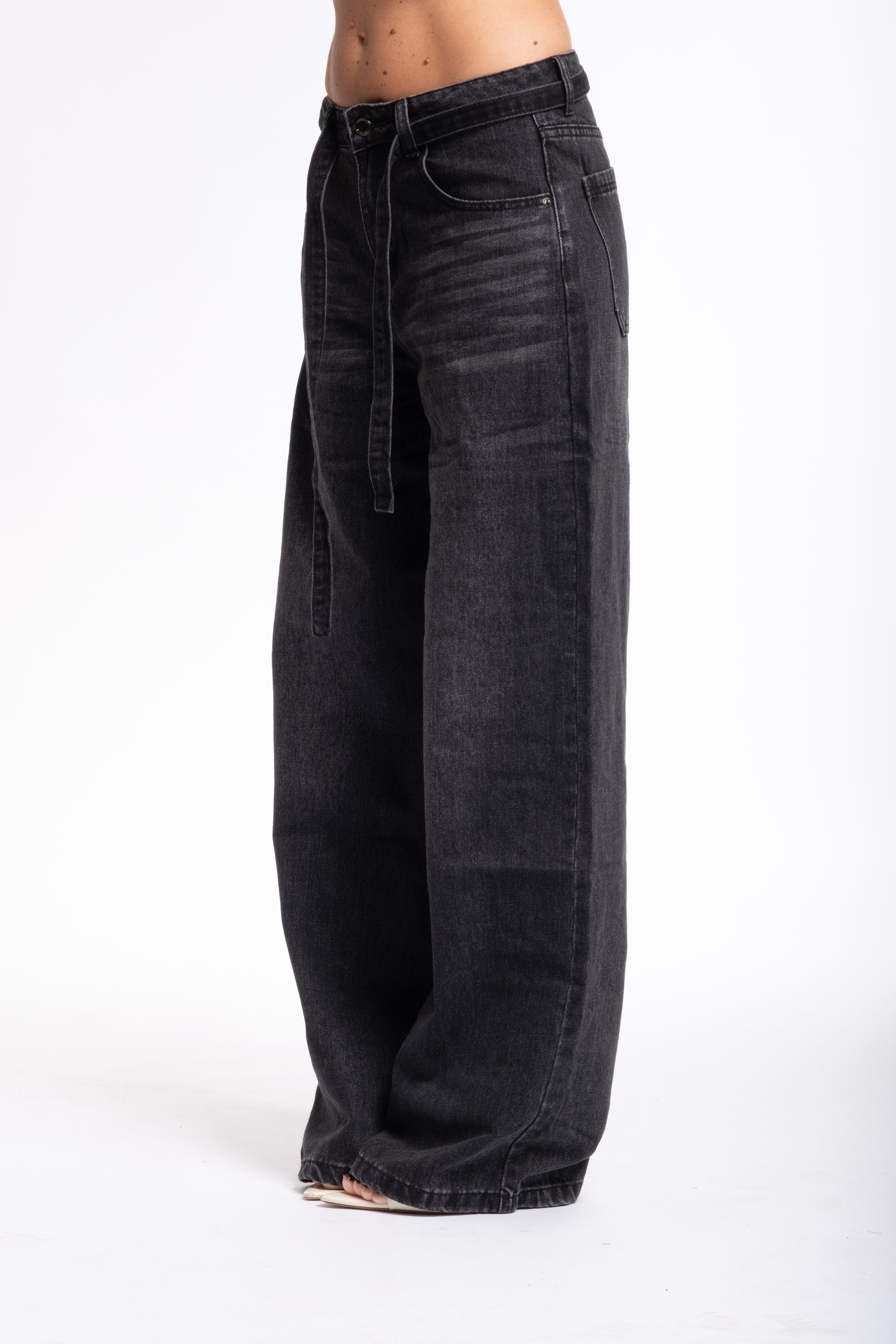 Jeans nero laccio